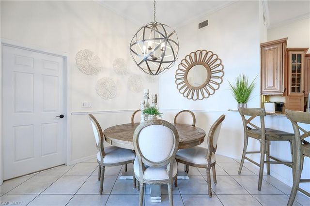 613 Beachwalk CIR J-204, Naples, FL 34108