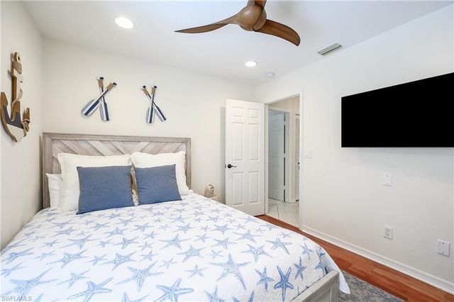 613 Beachwalk CIR J-204, Naples, FL 34108