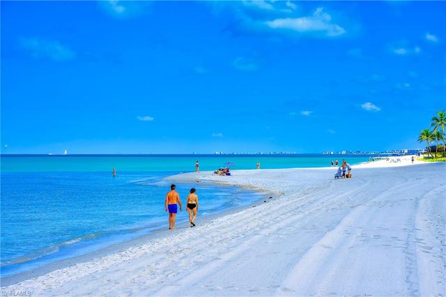 613 Beachwalk CIR J-204, Naples, FL 34108