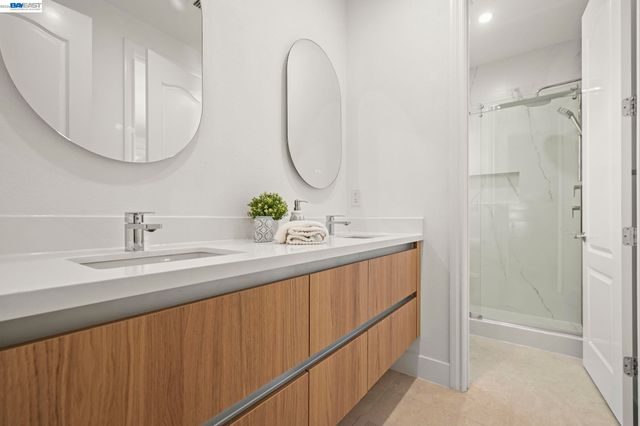 5389 Hazeltine Ln, Dublin, CA 94568