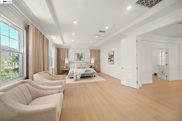 5389 Hazeltine Ln, Dublin, CA 94568