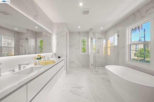 5389 Hazeltine Ln, Dublin, CA 94568