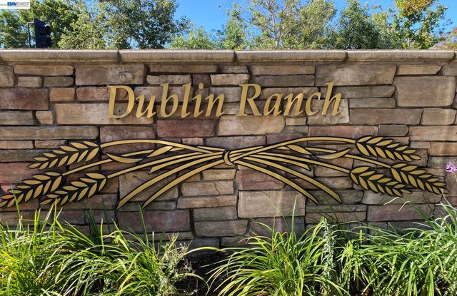 5389 Hazeltine Ln, Dublin, CA 94568