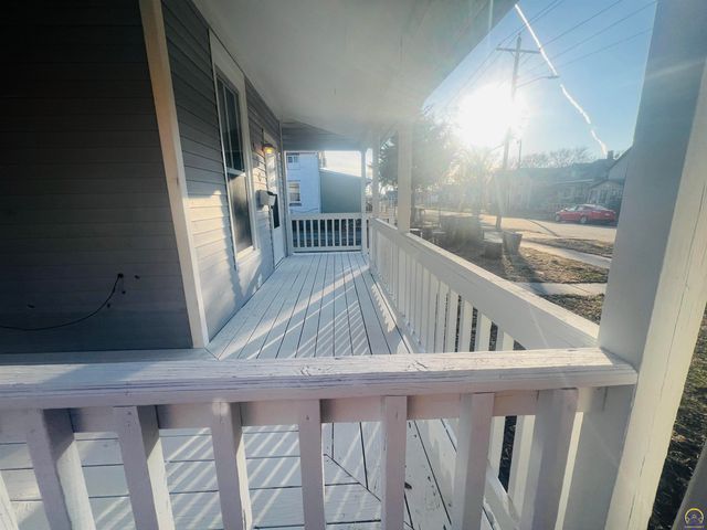 620 SE Lake St, Topeka, KS 66607