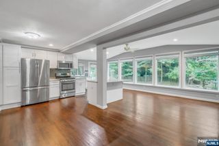 8 Waibel Drive, Allendale, NJ 07401