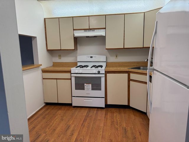 35 VOSCEK CT, Lawrenceville, NJ 08648