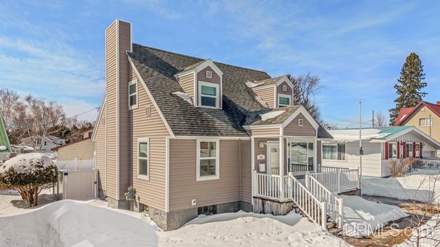 609 Wilson Avenue, Kingsford, MI 49802