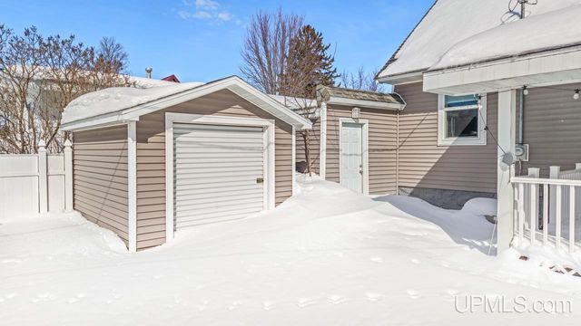 609 Wilson Avenue, Kingsford, MI 49802