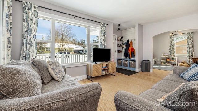 609 Wilson Avenue, Kingsford, MI 49802