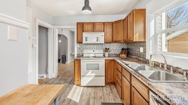 609 Wilson Avenue, Kingsford, MI 49802