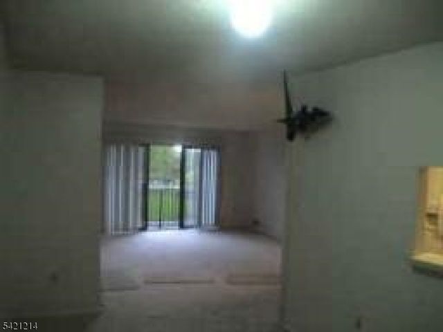 17 Fisher Dr, Franklin Twp., NJ 08823