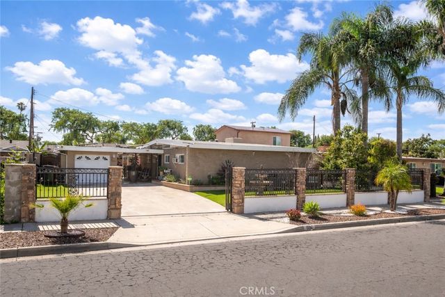 506 W Rosslynn, Fullerton, CA 92832