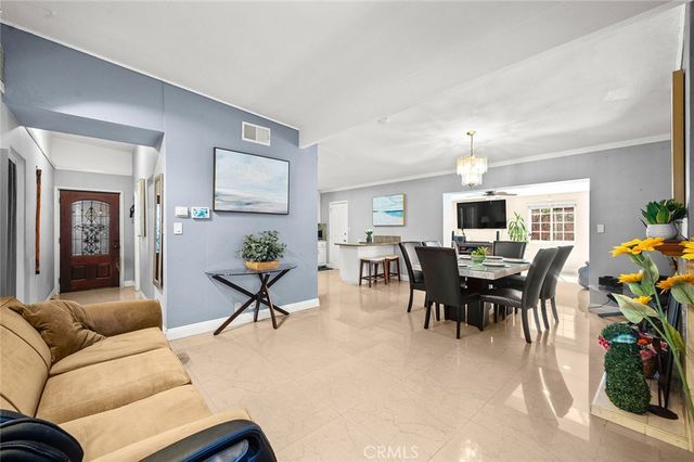 506 W Rosslynn, Fullerton, CA 92832