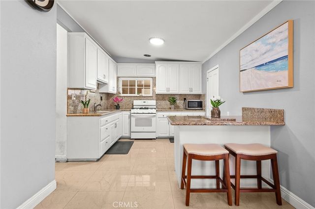 506 W Rosslynn, Fullerton, CA 92832