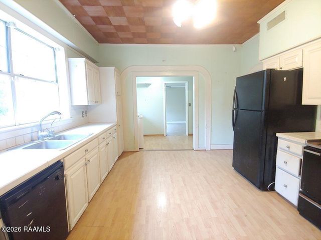 607 E Grolee Street, Opelousas, LA 70570