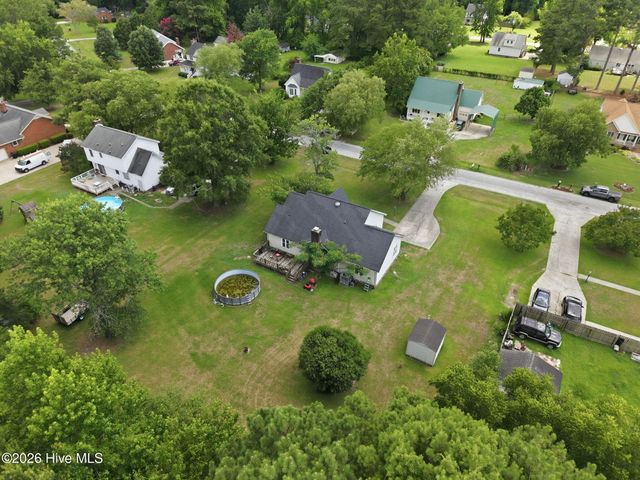 566 Ridge Drive, Winterville, NC 28590