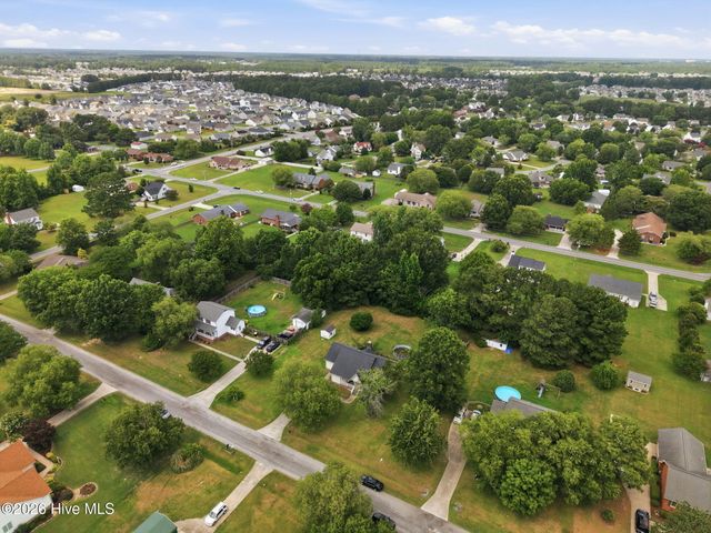 566 Ridge Drive, Winterville, NC 28590
