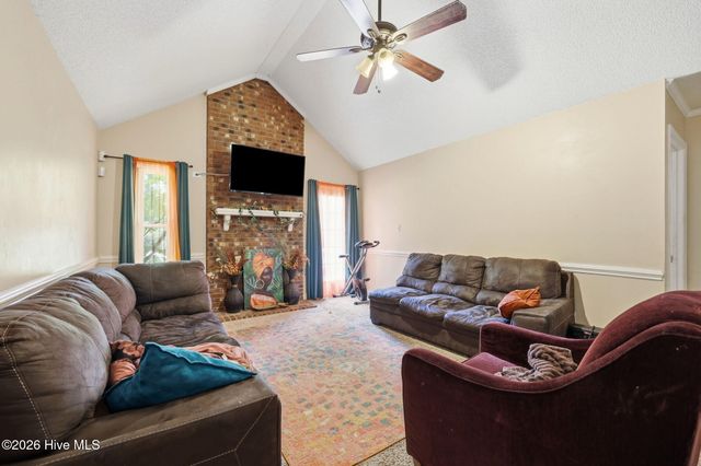 566 Ridge Drive, Winterville, NC 28590