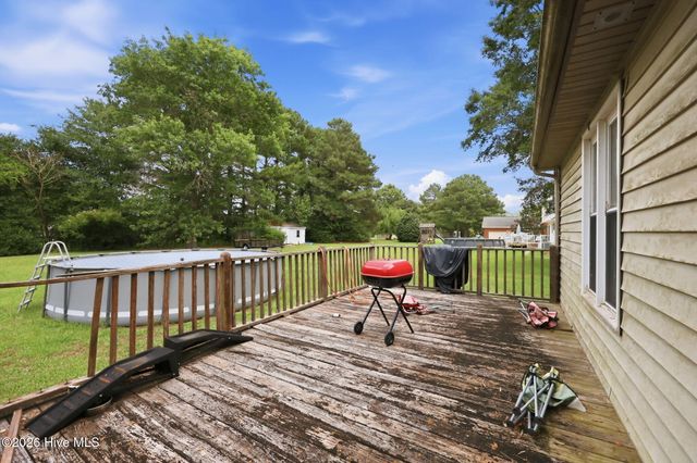 566 Ridge Drive, Winterville, NC 28590