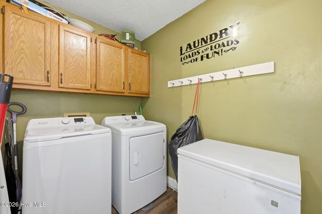 566 Ridge Drive, Winterville, NC 28590