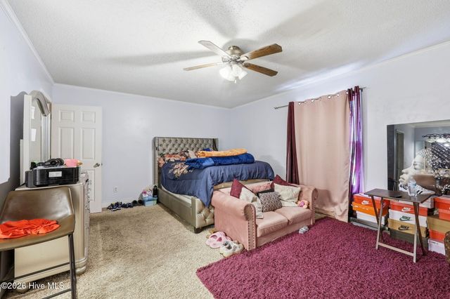 566 Ridge Drive, Winterville, NC 28590