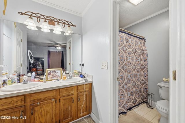 566 Ridge Drive, Winterville, NC 28590