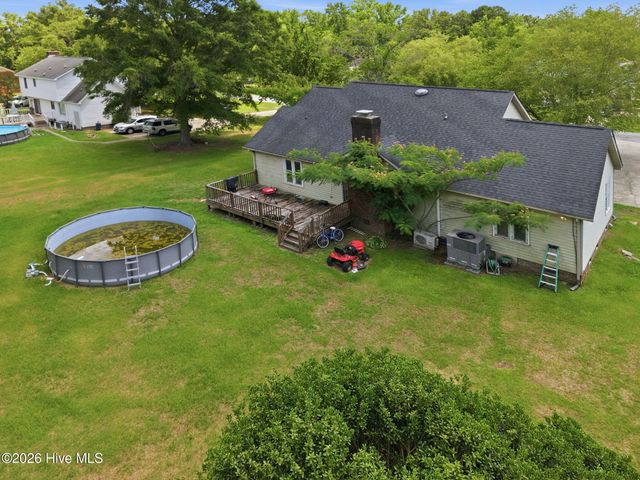 566 Ridge Drive, Winterville, NC 28590