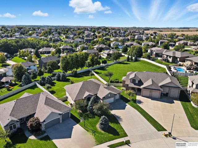 19821 Emiline Street, Gretna, NE 68028