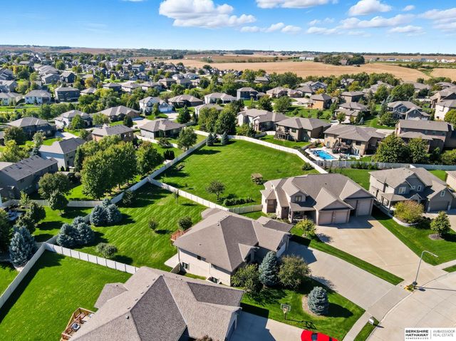 19821 Emiline Street, Gretna, NE 68028