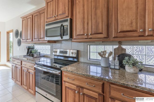 19821 Emiline Street, Gretna, NE 68028