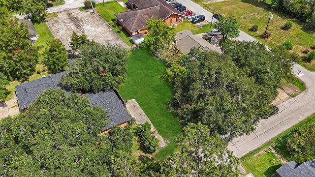 606 Fannin Street, Richmond, TX 77469