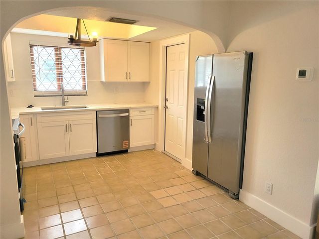 1835 MARYLAND AVENUE NE, St Petersburg, FL 33703
