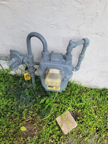 1835 MARYLAND AVENUE NE, St Petersburg, FL 33703