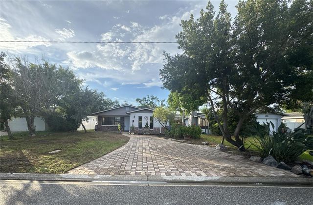 1835 MARYLAND AVENUE NE, St Petersburg, FL 33703