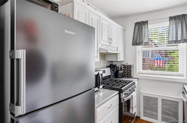 61-26 255th upper, Little Neck, NY 11362