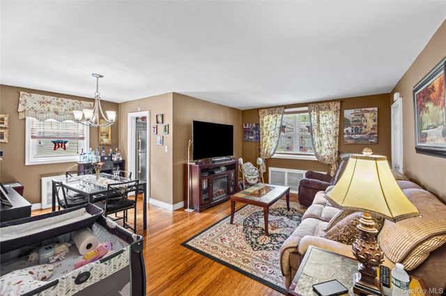61-26 255th upper, Little Neck, NY 11362