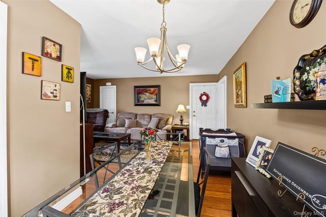 61-26 255th upper, Little Neck, NY 11362