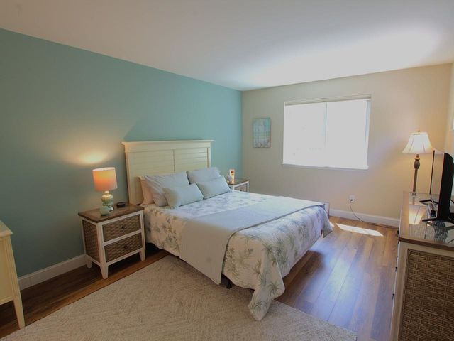 9 Lake Forest Drive, Burlington, VT 05401