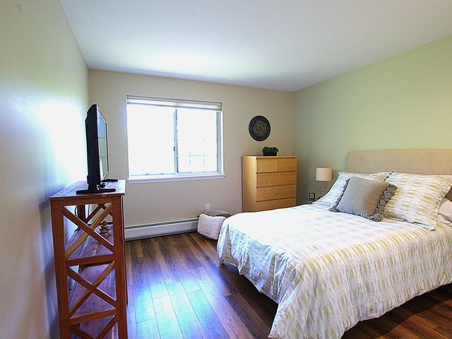 9 Lake Forest Drive, Burlington, VT 05401