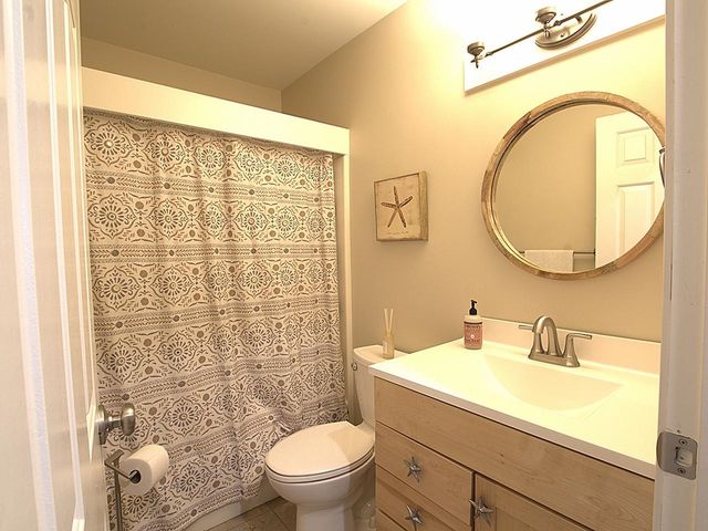 9 Lake Forest Drive, Burlington, VT 05401