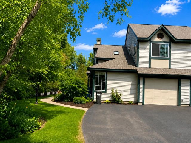 9 Lake Forest Drive, Burlington, VT 05401