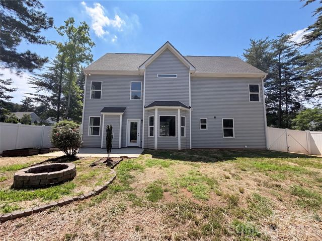 134 Windstone Drive, Troutman, NC 28166