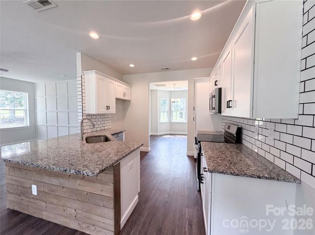 134 Windstone Drive, Troutman, NC 28166