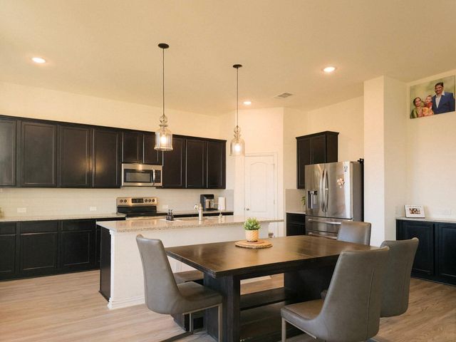 627 Pheasant Hill LN, Georgetown, TX 78628