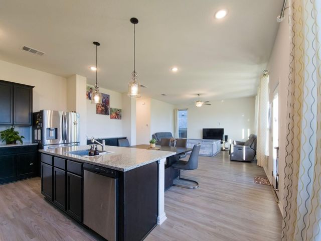 627 Pheasant Hill LN, Georgetown, TX 78628