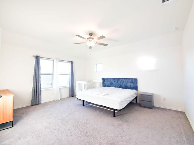 627 Pheasant Hill LN, Georgetown, TX 78628