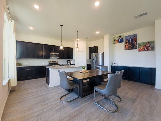 627 Pheasant Hill LN, Georgetown, TX 78628