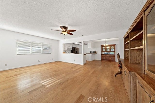 2095 Silver Oak Way, Hemet, CA 92545