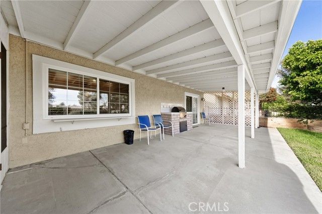 2095 Silver Oak Way, Hemet, CA 92545