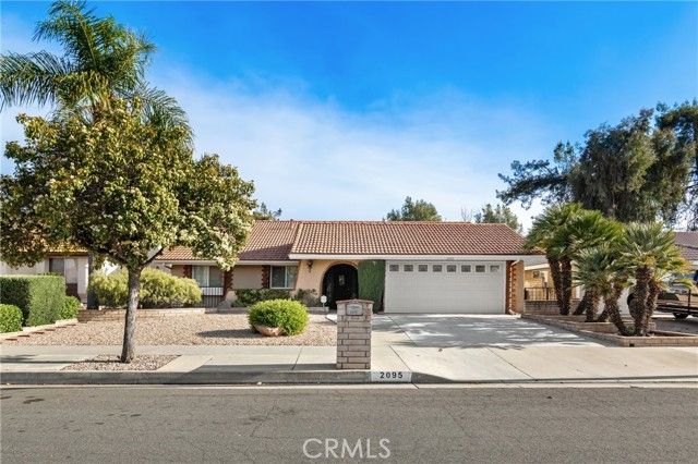 2095 Silver Oak Way, Hemet, CA 92545